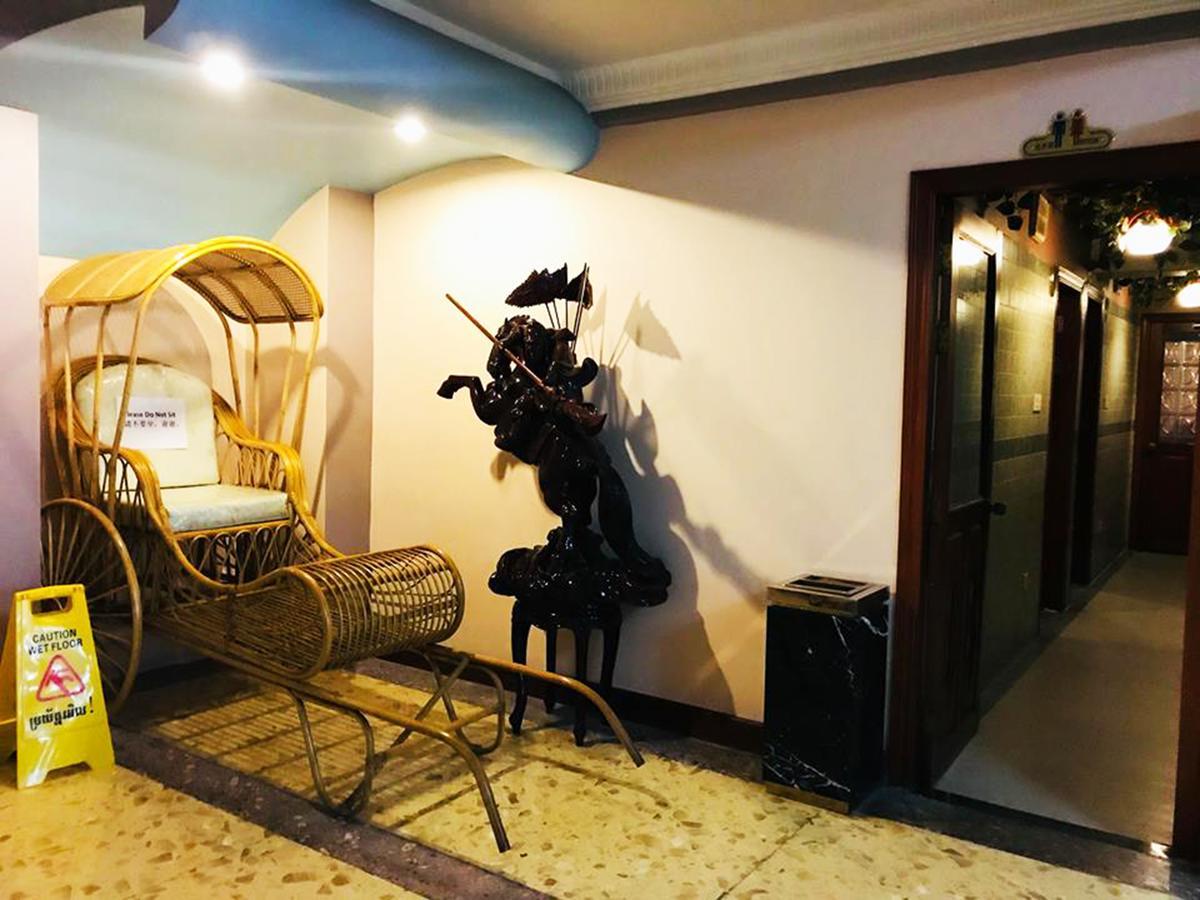 Hotel Luxury World Phnom Penh Exteriör bild